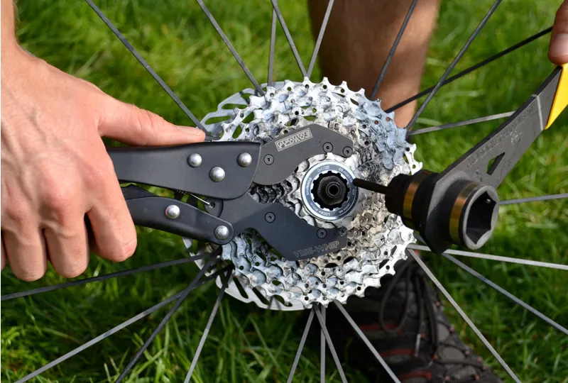 Pedros Cogset Lockring Socket With Pin