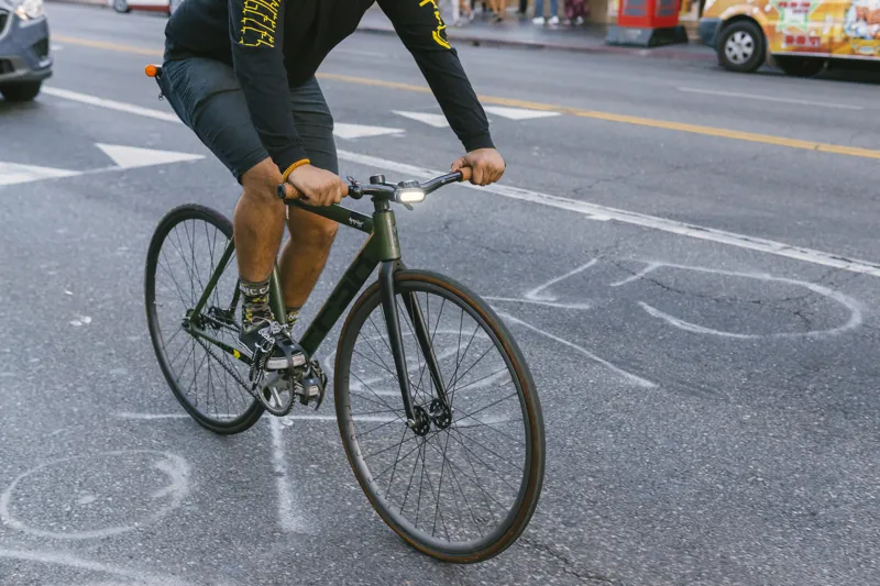 Kryptonite Avenue F-100 Basic USB COB Front Light - Black - 100 Lumens