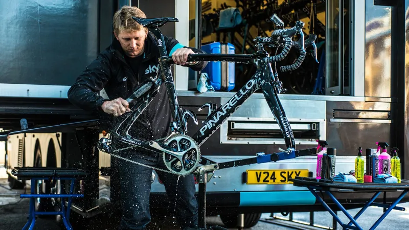 Muc-Off 5 X Premium Brush Set - Grey - 5 Piece